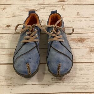 TMA EYES Blue Leather Faded Wash Sneakers 42/10